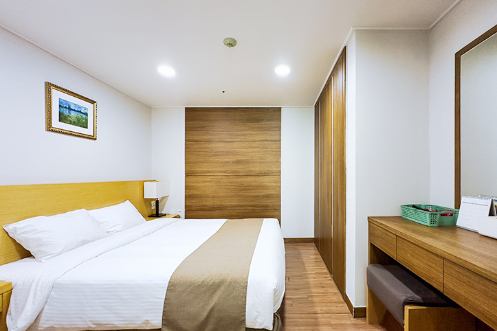 room-card-img-1